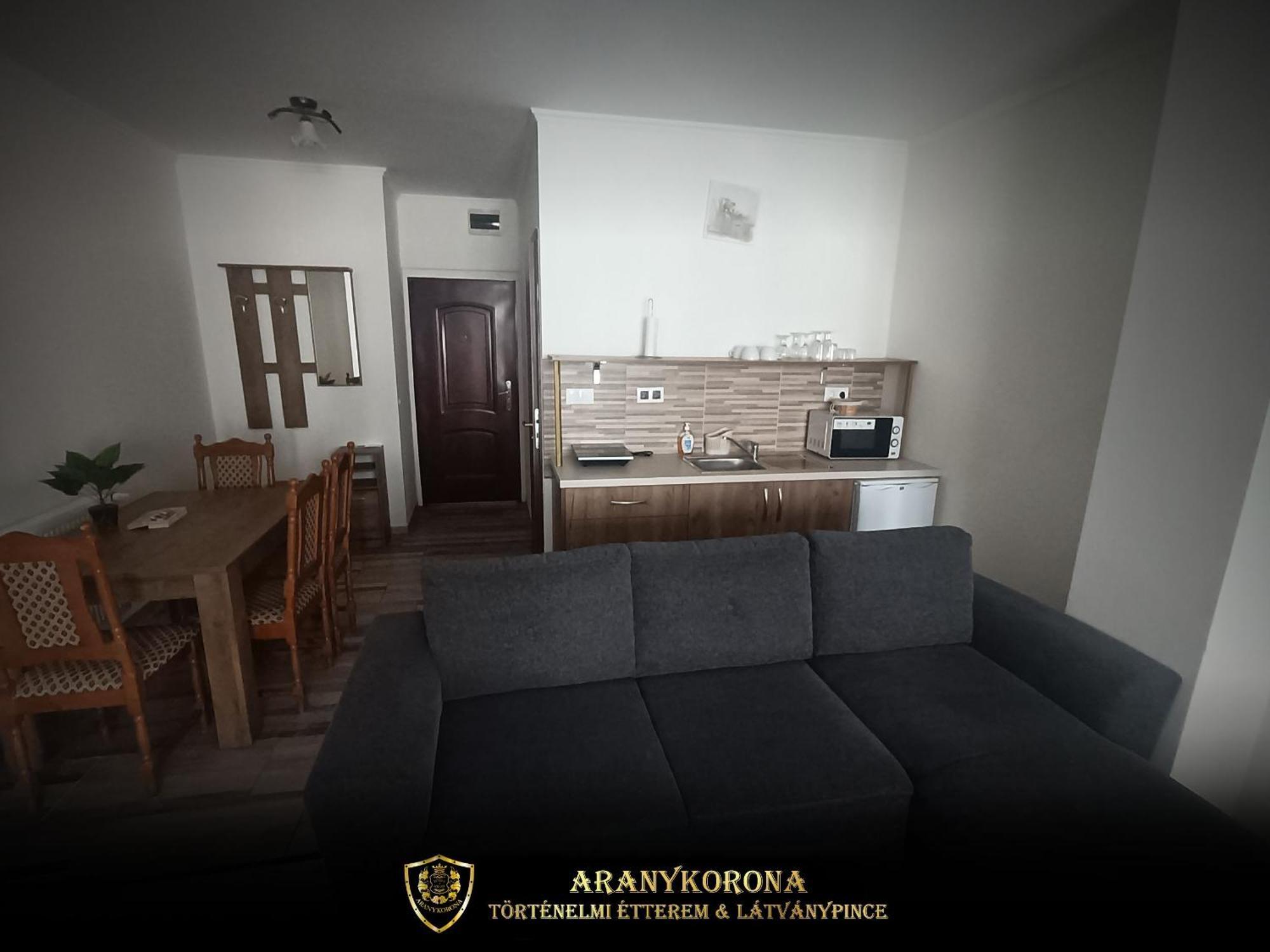 Aranykorona Apartmanhaz Apartment Miskolc Exterior photo